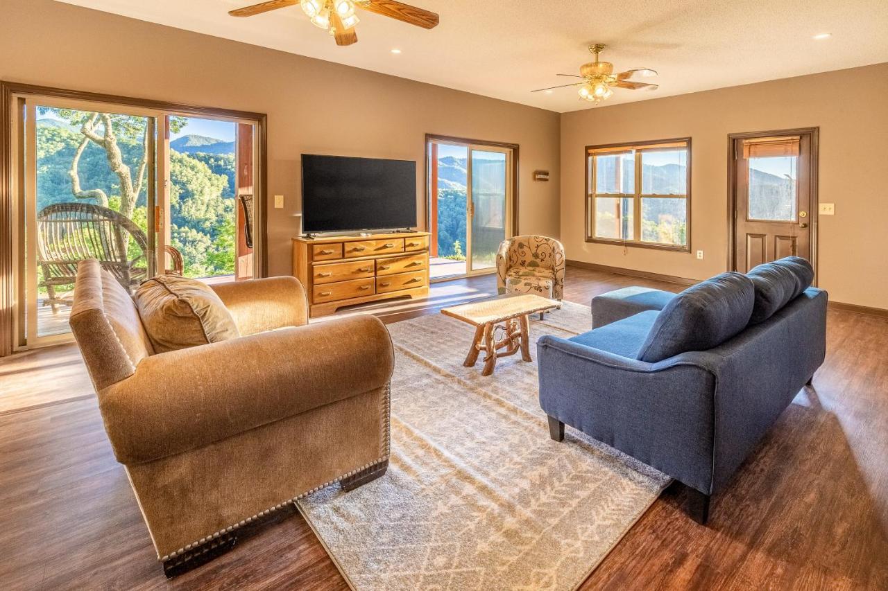 Eagles Nest Villa Bryson City Bagian luar foto